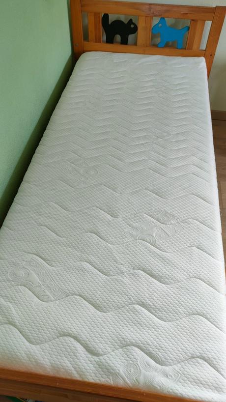 Kvalitný latexový matrac (na posteľ 70x160 cm), šírka (cm): 70,dĺžka (cm): 160