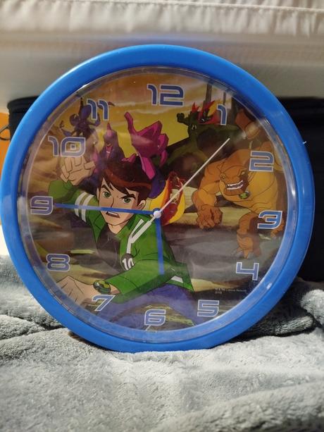 Ben10 hodiny na stenu,