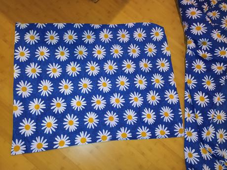 Tmavomodré s margarétkami, 