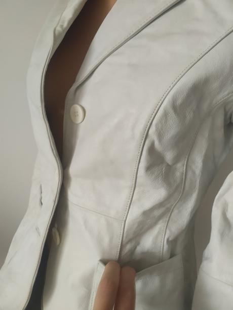 3000 kozena biela bunda bola draha, m