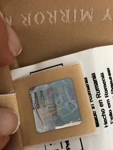 Galliano trenckot, s