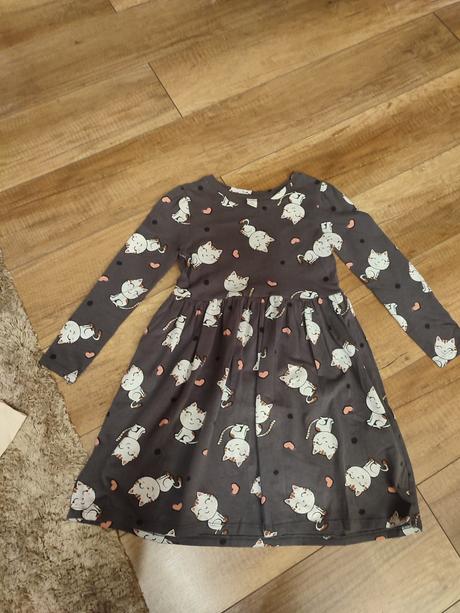 Dievčenské šaty, 116