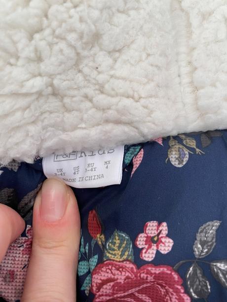 Teplá vesta, f&f,104