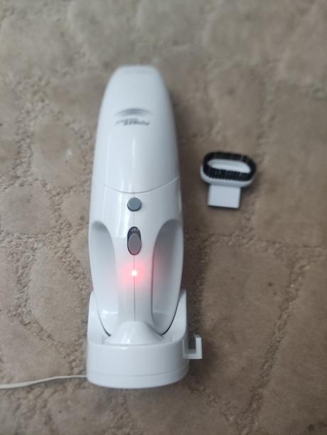 Ručný vysávač clatronic, 