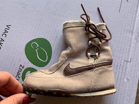 Prechodné čižmy, nike,25