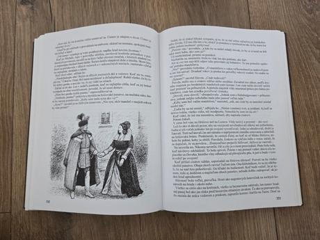 Povesti o slovenských hradoch 1 jemne opotrebovan,