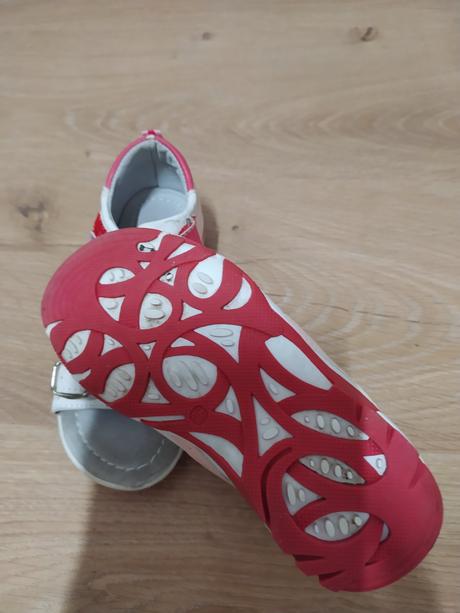 Detské sandále, 28