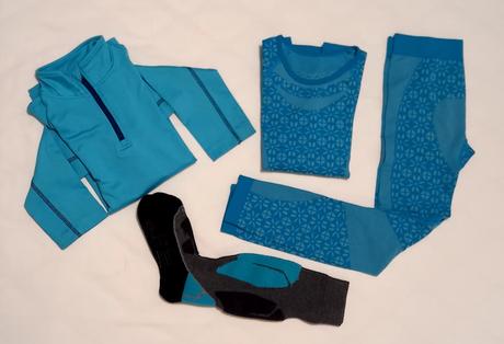 Termobielizeň, miniky a sveter, veľ. 134-140, 140–152