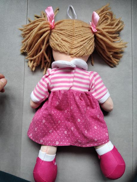 2 látkové mäkké bábiky, 