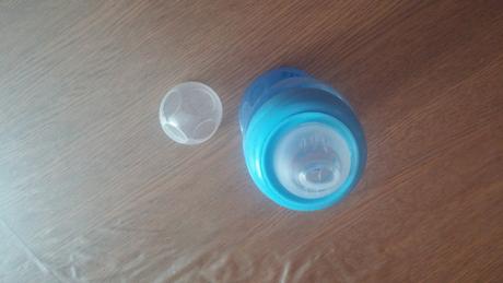 Antikolikova flasa s ochranou proti preteceniu,