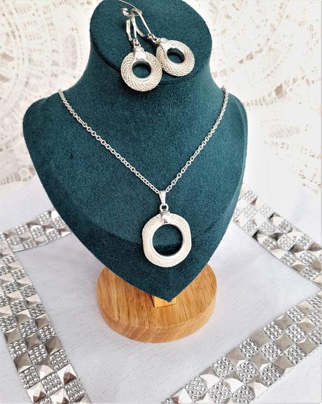 Set-náušnice+náhrdelník,