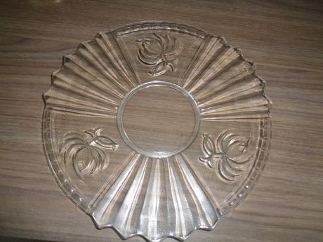 Predám sklenenú misu na koláče, chlebíčky, 