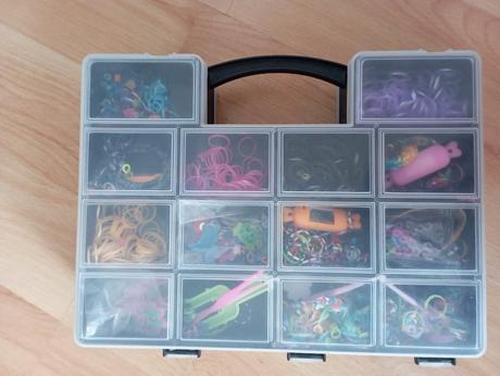 Kufrík s gumickami, 