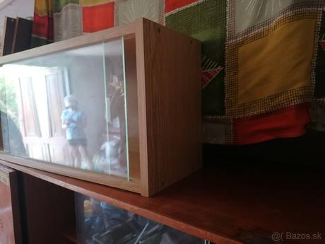 Retro nadstavec na skriňu, 