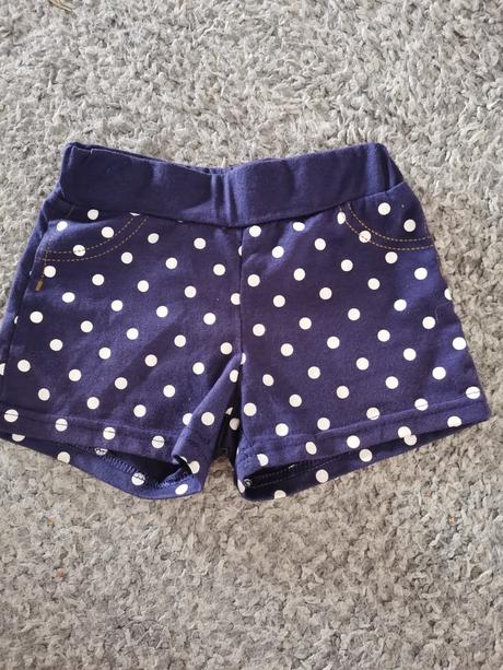 Kraťasy, cena spolu, 104