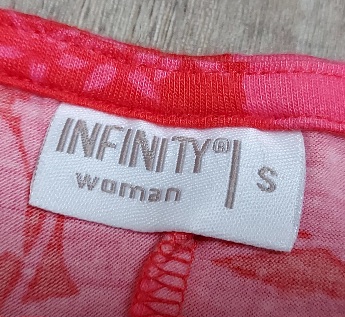 Šaty v ačkovom strihu, s