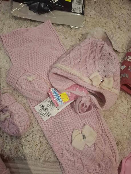 Nové capicky 1-2r ceny od 6eur vypredajove z ceny, 62 / 68