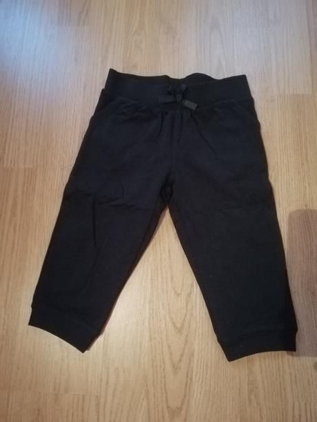 Čierne tepláčky, palomino,104