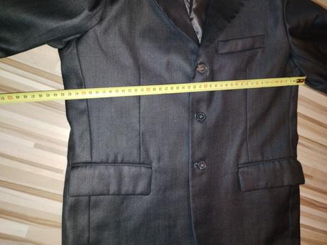 Chlapčenské sako, 146