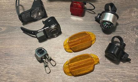 Rôzne doplnky na bicykel/kolobežku,