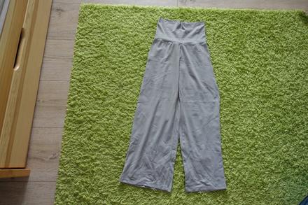 Zvonové legíny, h&m,146
