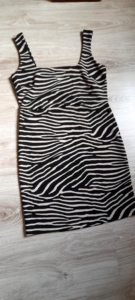 Šaty so zvieracím motívom, s