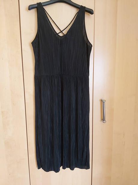 Dámske čierne šaty č.l, l