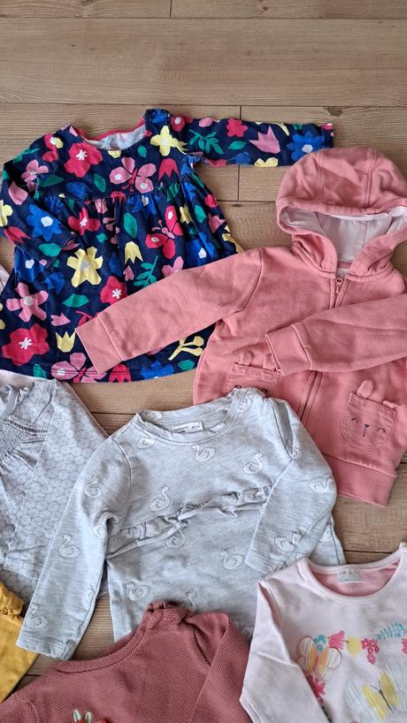 Balík tričiek a mikín, 68–80