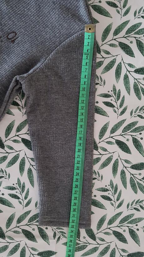 Svetrík/mikinka, reserved,98