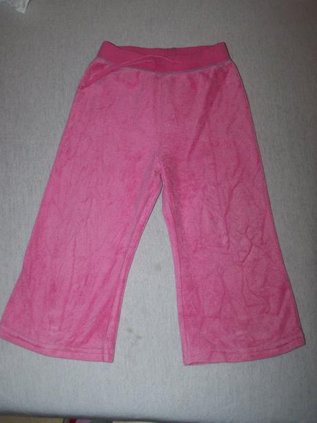 Velúrové tepláčiky zn. age, 86