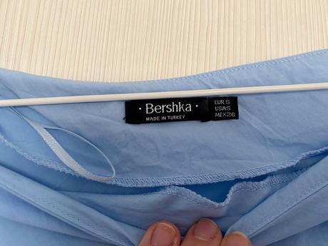 Modré tričko s jedným rukávom, bershka,s