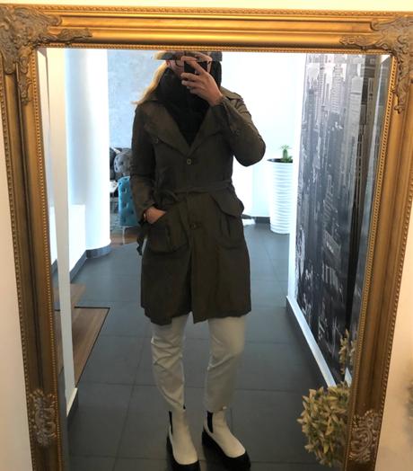 Kabát, trench coat/ ambiente v. 38, 38