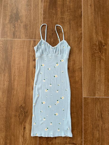 Saty s kvietockami, bershka,xs