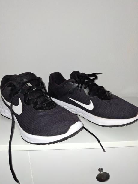 Vzdušné odľahčené tenisky nike vyborny stav, nike,42