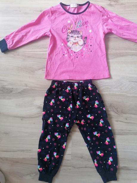 Pyzamko 104/110, 104