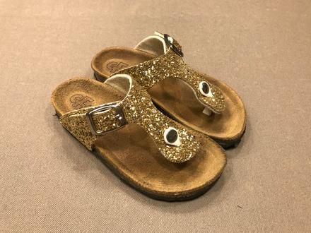 Zlate sandálky ligotavé, 24