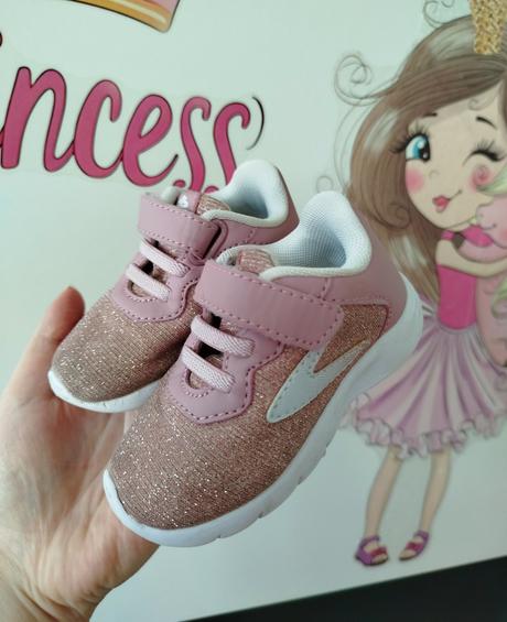 Trblietkavé tenisky, deichmann,21