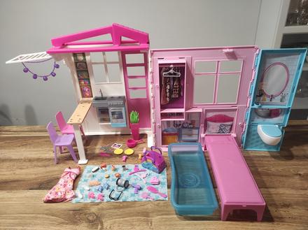 Barbie dom,