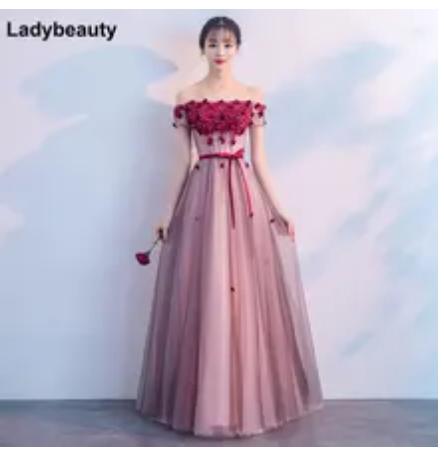 Nove plesove saty, 38