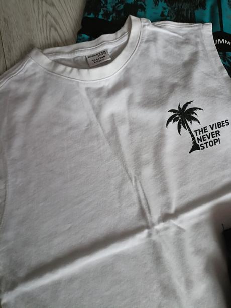 6ks triciek bez rukavu, chapter young,140