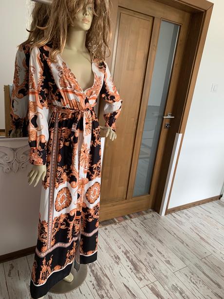 Luxusne saticky moda internationale, s