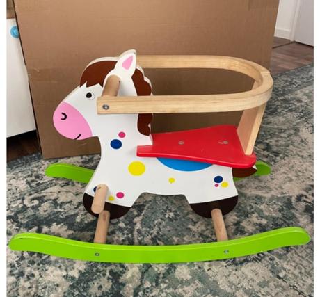 Drevený hojdací koník, 