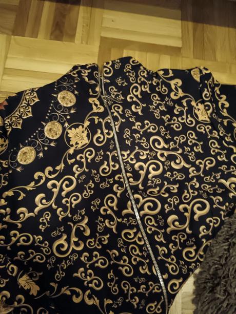 Jedinečné šaty, 36