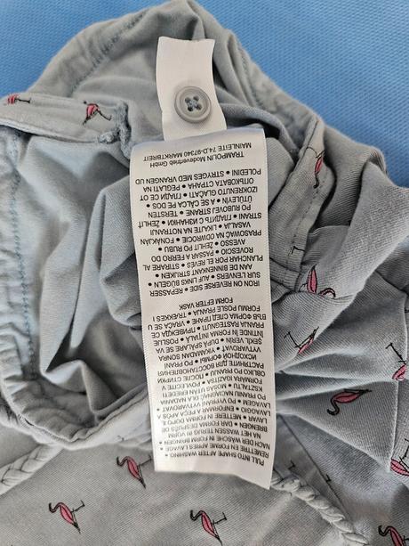 Overal s plameniakmi, xs