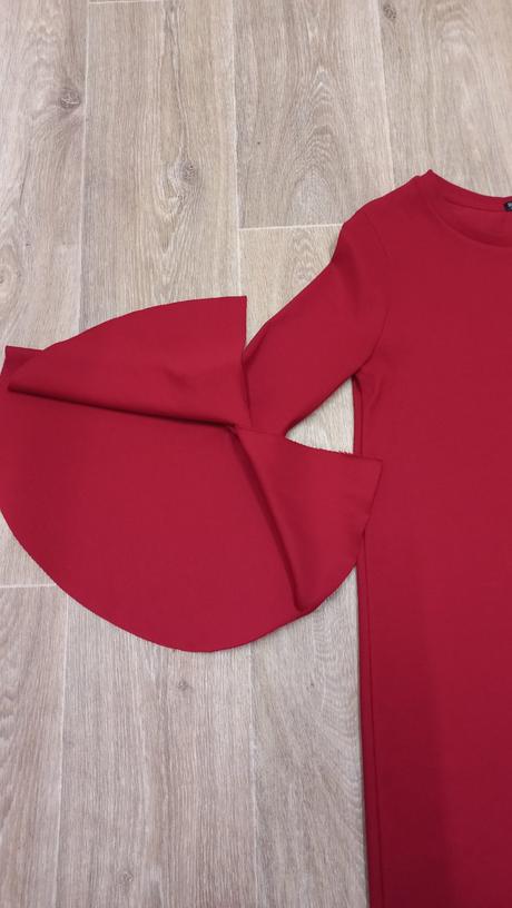 Červené šaty, bershka,xs