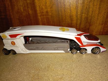 Auto - odpaľovač áut,