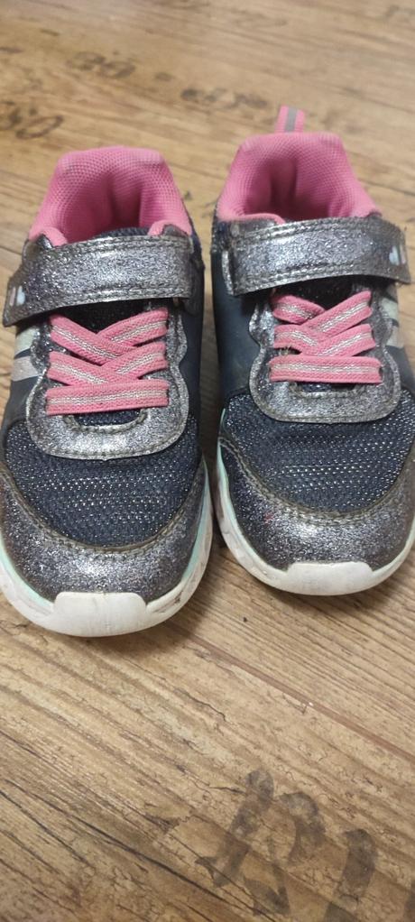 Svietiace botasky, topolino,28