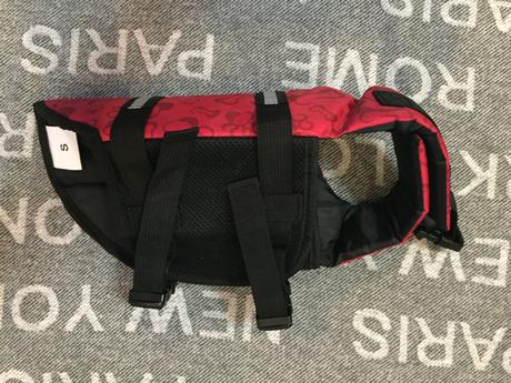 Pes - plavecka vesta s, 