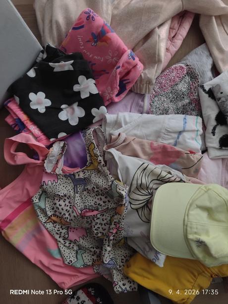 Balík oblečenia na doma, 122–134