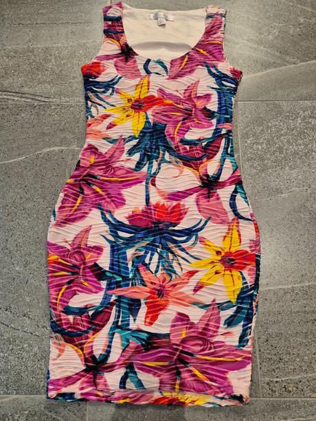 Kvetované šaty, amisu,38